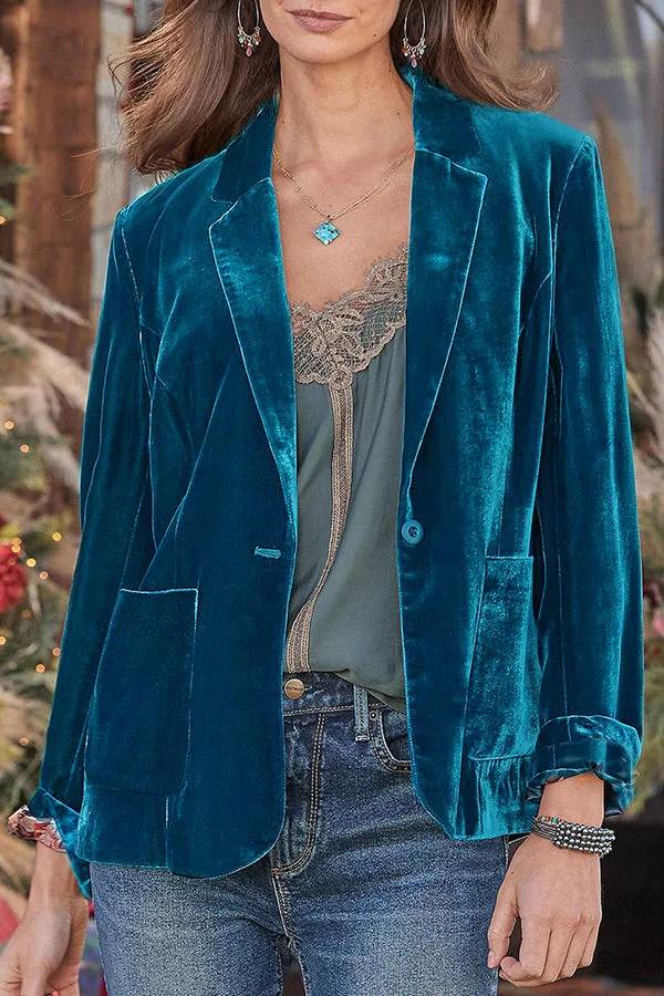 Brillar con luz propia | Blazer de terciopelo de manga larga con un botón