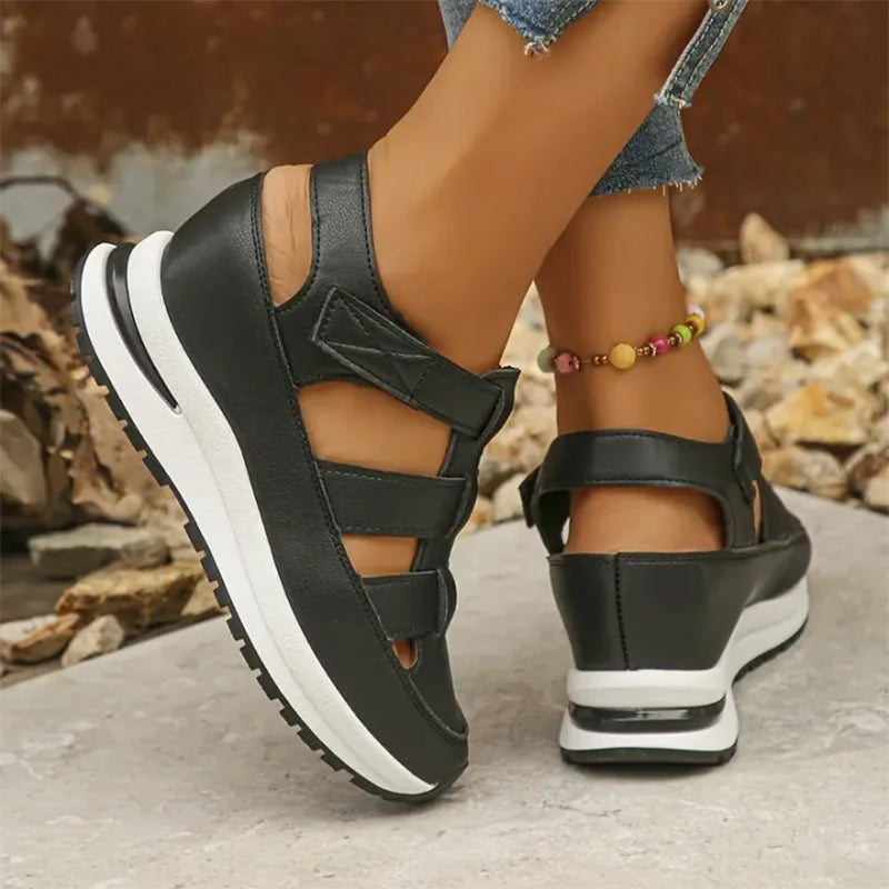 Out-Shine | Closed sandals