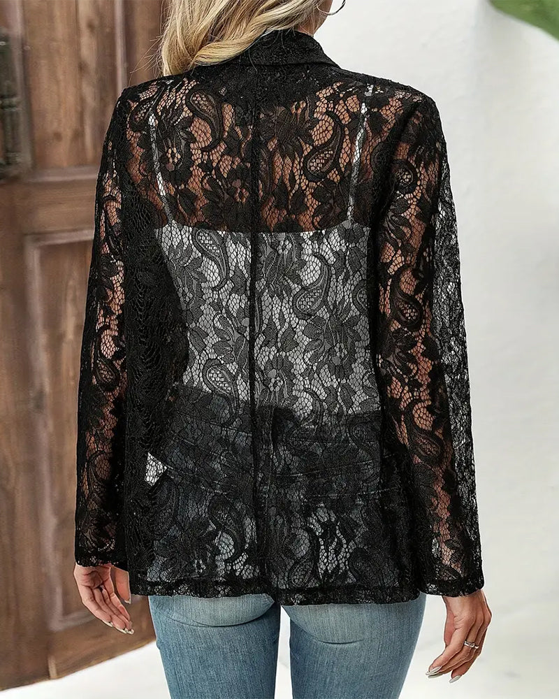 Out-Shine | Black blazer with lace