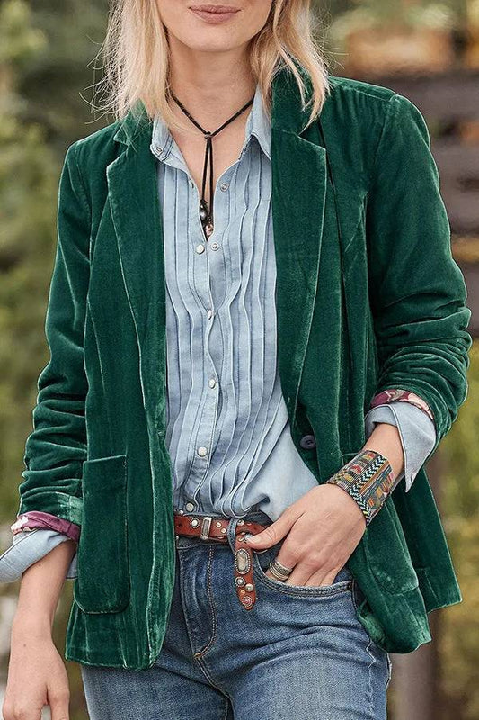 Brillar con luz propia | Blazer de terciopelo de manga larga con un botón 