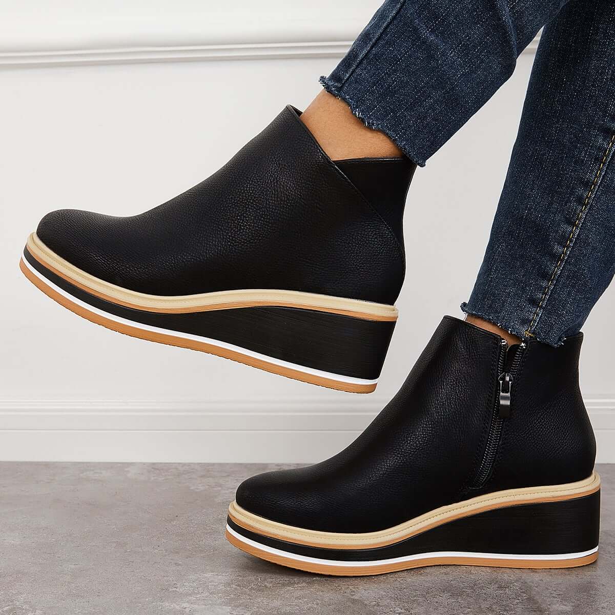 Out-Shine | Stylish ankle boots with zipper and platform