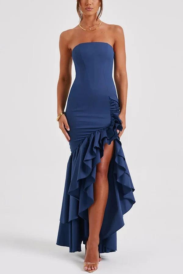 Deslumbra | Vestido largo ajustado con hombros descubiertos y bajo irregular