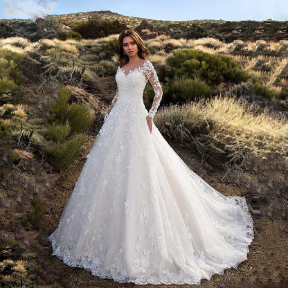 Out-Shine | Black white bride wedding dress