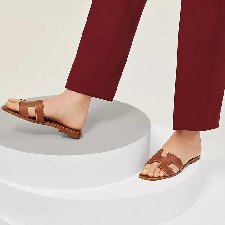 Out-Shine | Black luxury sandals with ergonomic grip
