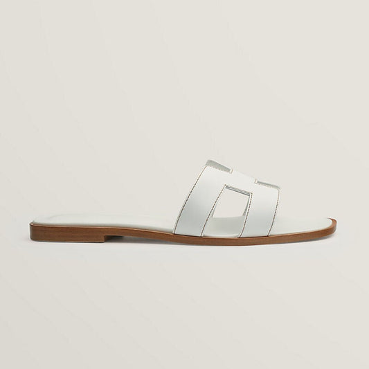 Out-Shine | Black luxury sandals with ergonomic grip