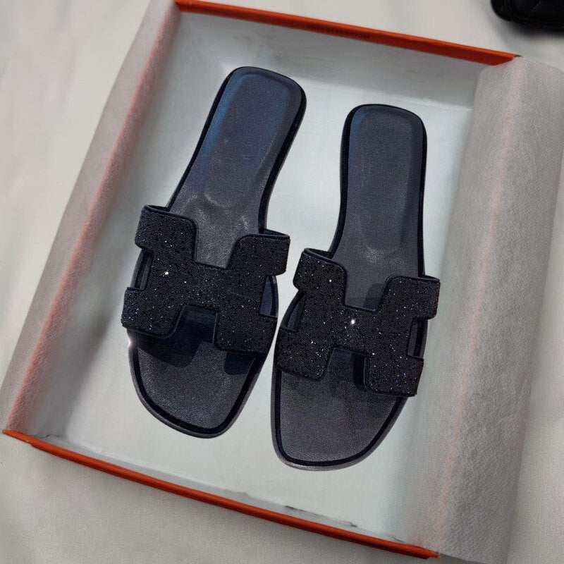 Out-Shine | Chic and luxurious summer shoes