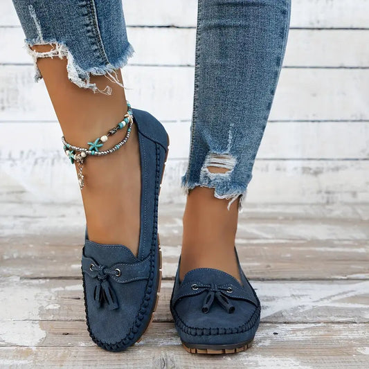 Out-Shine | Classic suede loafer with tassel detail for women