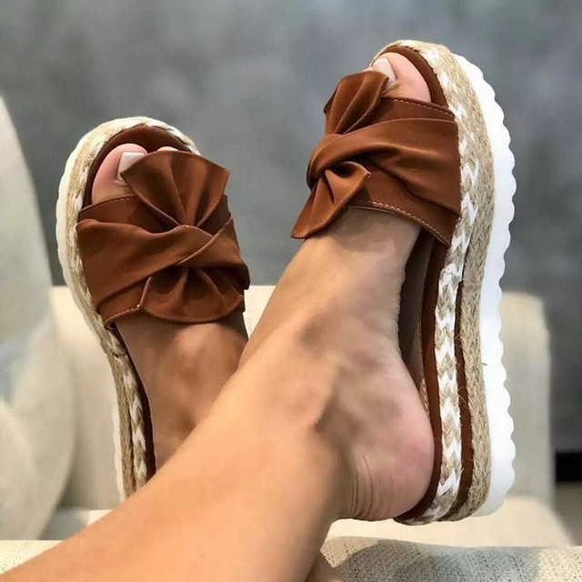 Brilla con luz propia | Sandalias ortopédicas con un diseño elegante