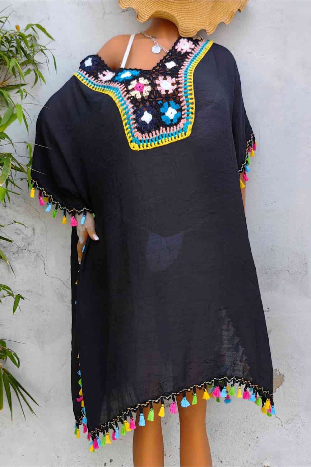 Deslumbra | Vestido bordado con detalle de borlas