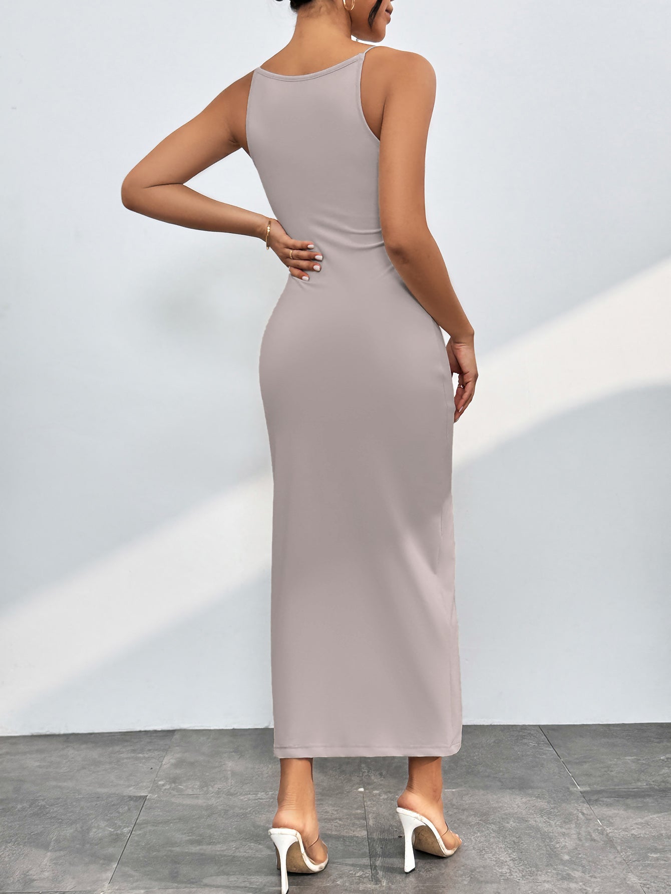 Deslumbra | Vestido midi camisero cruzado de cuello redondo