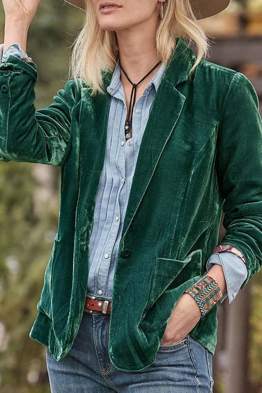 Brillar con luz propia | Blazer de terciopelo de manga larga con un botón 