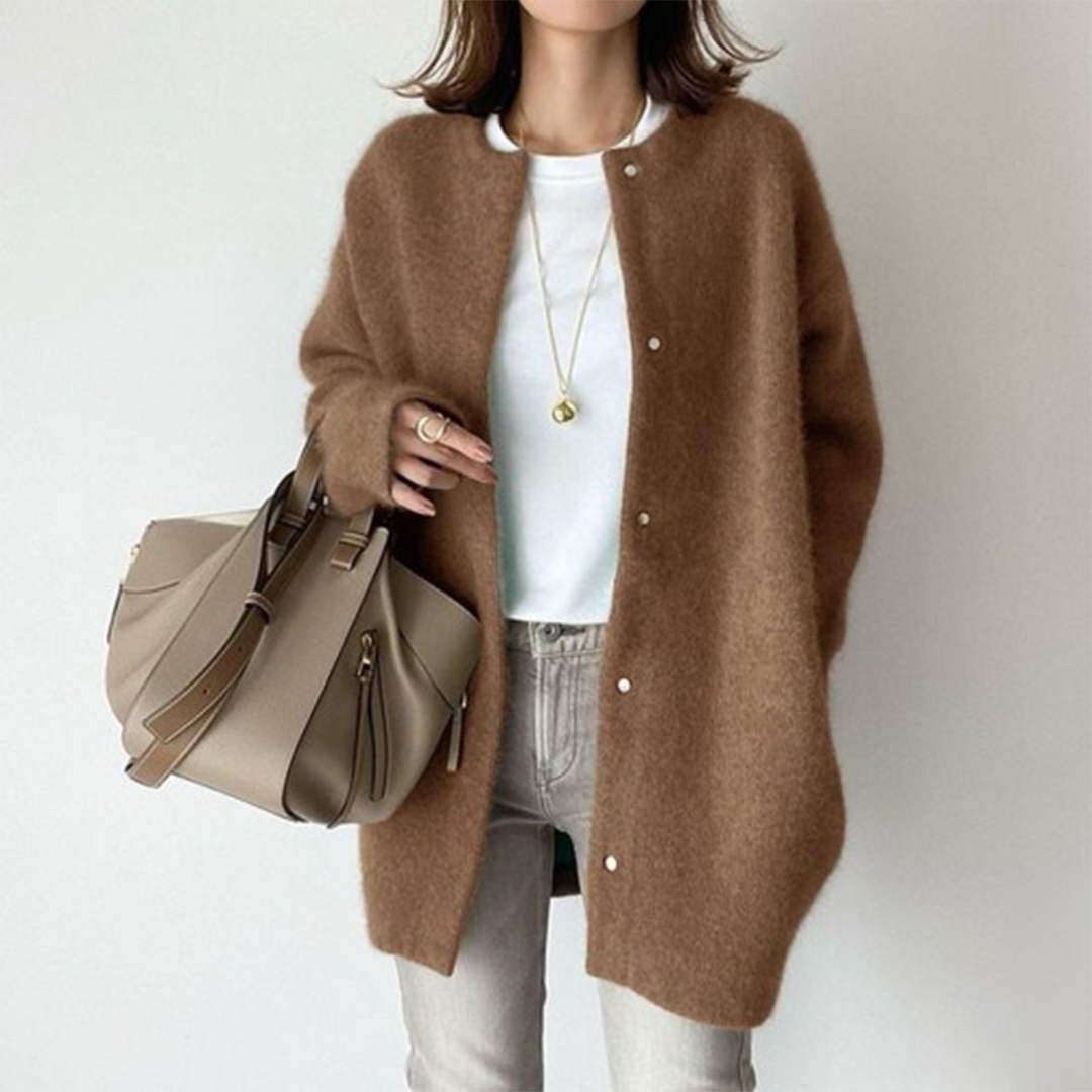 Out-Shine | Refined Cardigan with Style