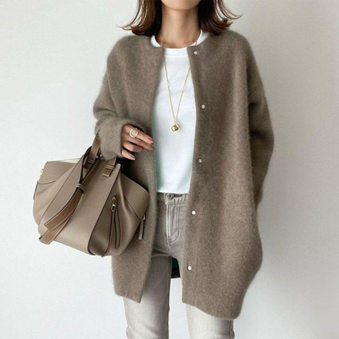 Out-Shine | Refined Cardigan with Style