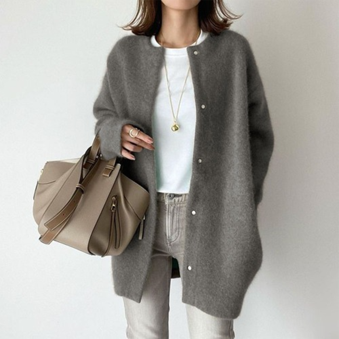 Out-Shine | Refined Cardigan with Style