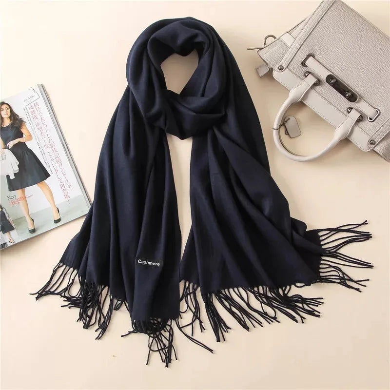 Out-Shine | Black and warm cashmere scarf for women