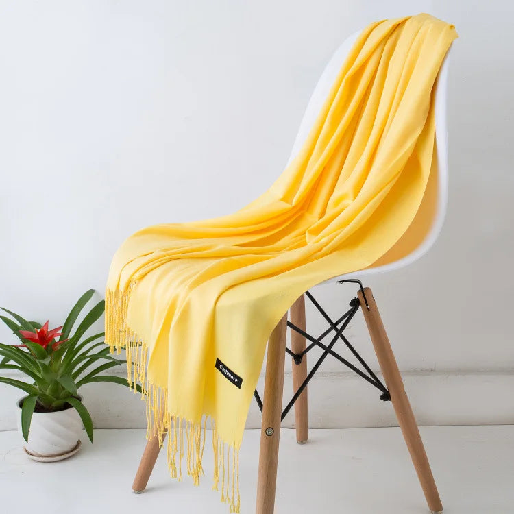 Out-Shine | Black and warm cashmere scarf for women