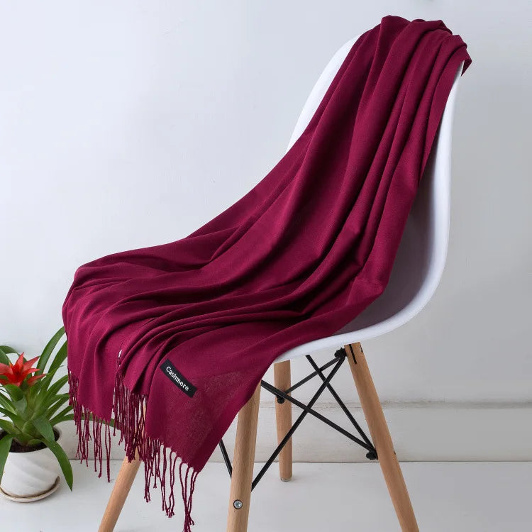 Out-Shine | Black and warm cashmere scarf for women