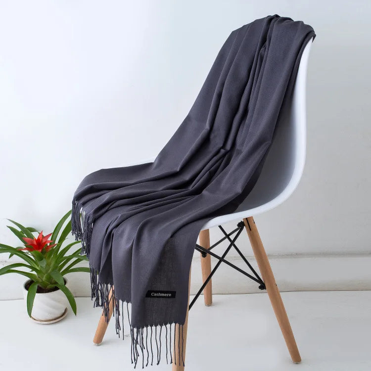 Out-Shine | Black and warm cashmere scarf for women
