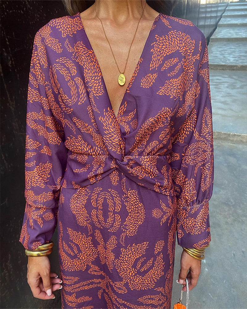 Out-Shine | Stunning Vintage V-Neck Long-Sleeve Dress With Exquisite Prints
