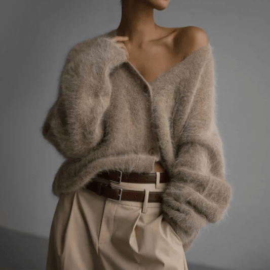 Out-Shine | Luxurious Cashmere Couture Cardigan with Fur Lining