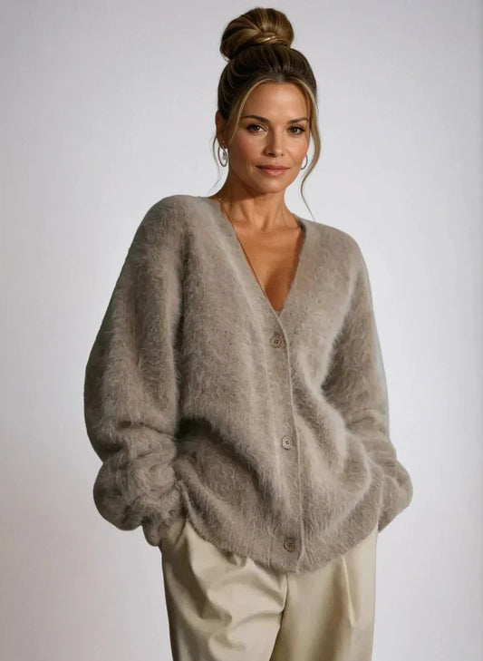 Out-Shine | Luxurious Cashmere Couture Cardigan with Fur Lining