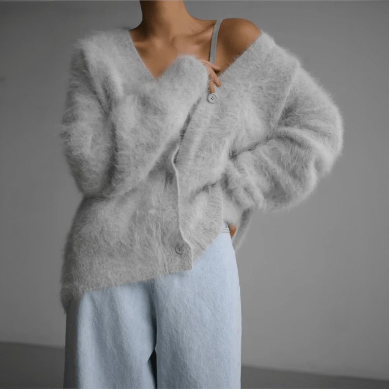 Out-Shine | Luxurious Cashmere Couture Cardigan with Fur Lining