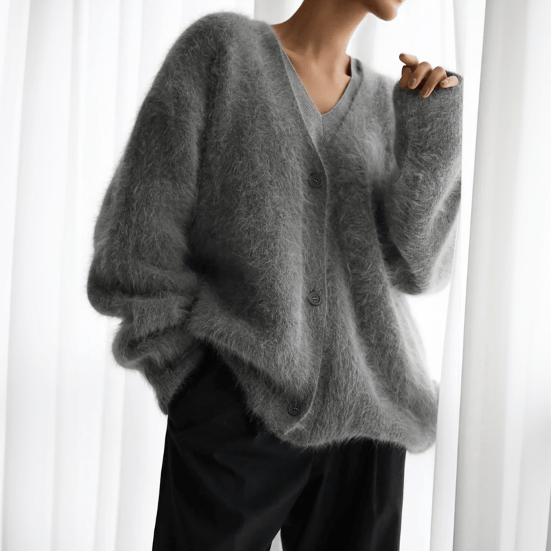Out-Shine | Luxurious Cashmere Couture Cardigan with Fur Lining