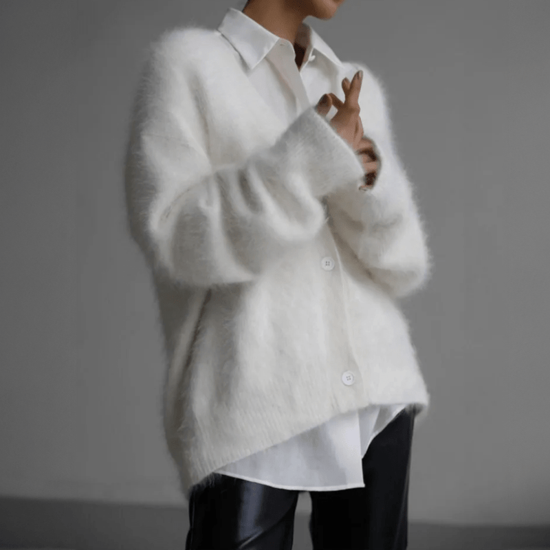 Out-Shine | Luxurious Cashmere Couture Cardigan with Fur Lining
