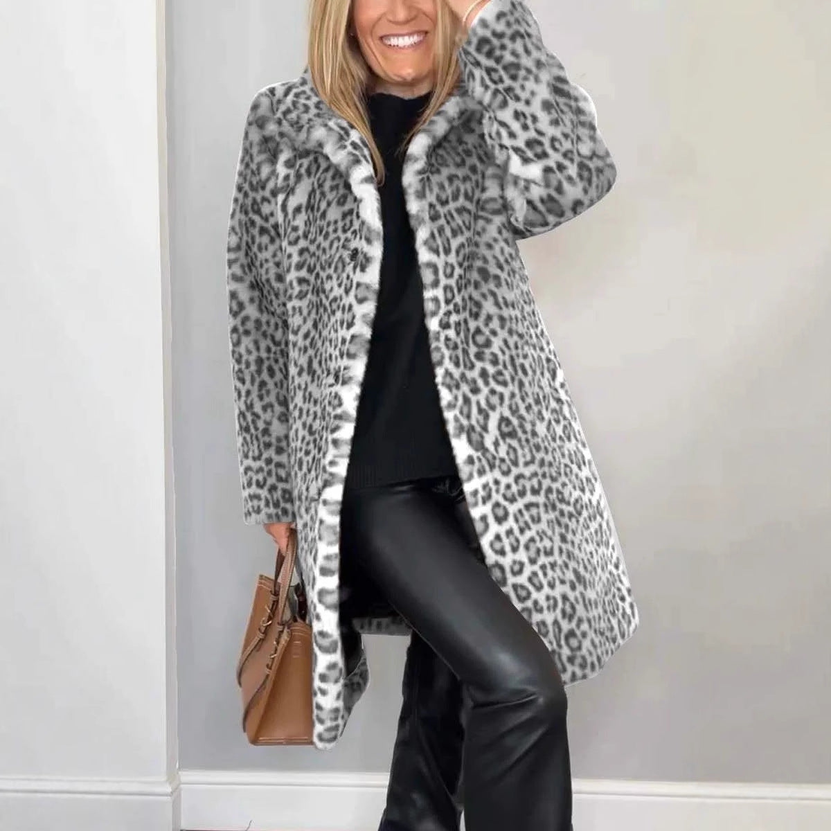 Out-Shine | Leopard pattern plush coat