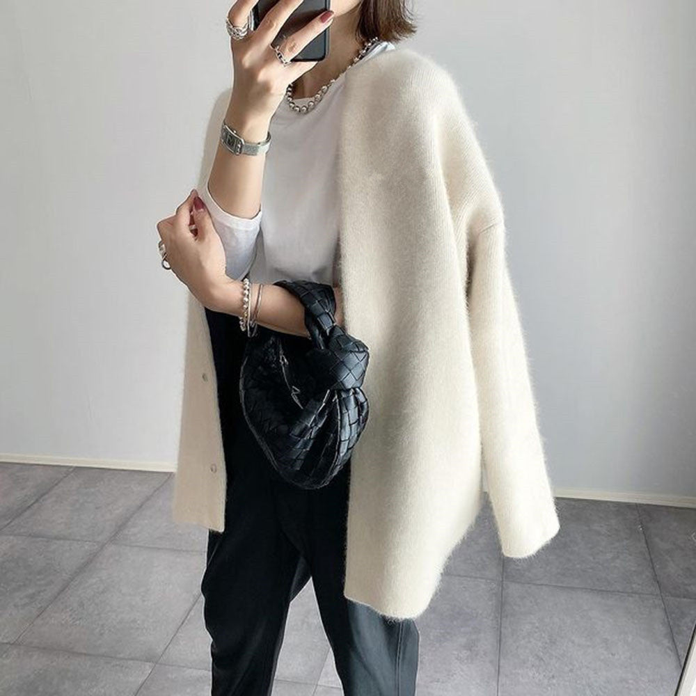 Out-Shine | Refined Cardigan with Style
