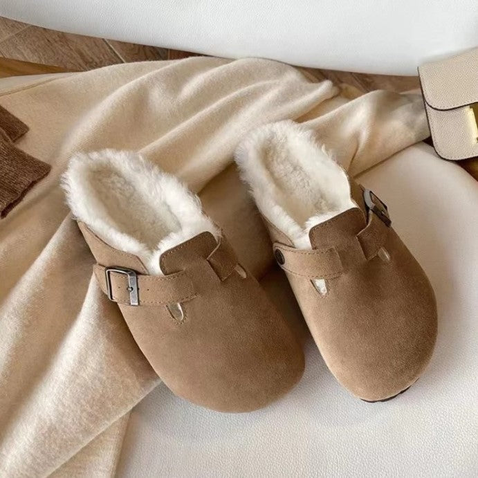 Out-Shine | Fleece-Lined Slippers With A Simple Design