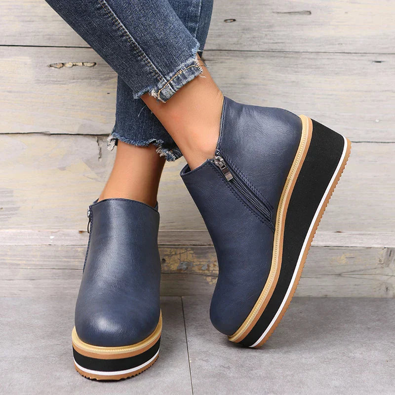 Out-Shine | Stylish ankle boots with zipper and platform