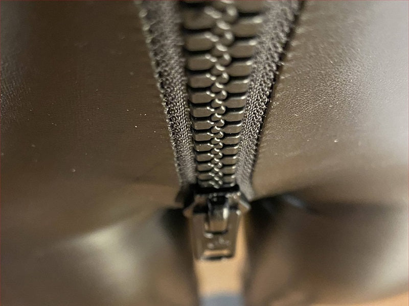 Out-Shine | Black Shiny Leggings with Zipper