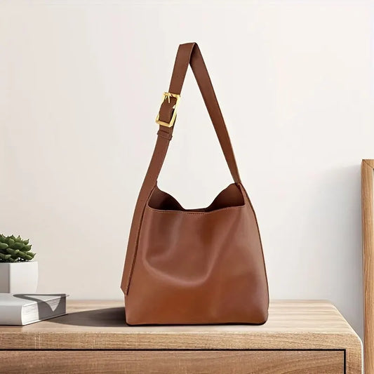 Out-Shine | Black leather bag