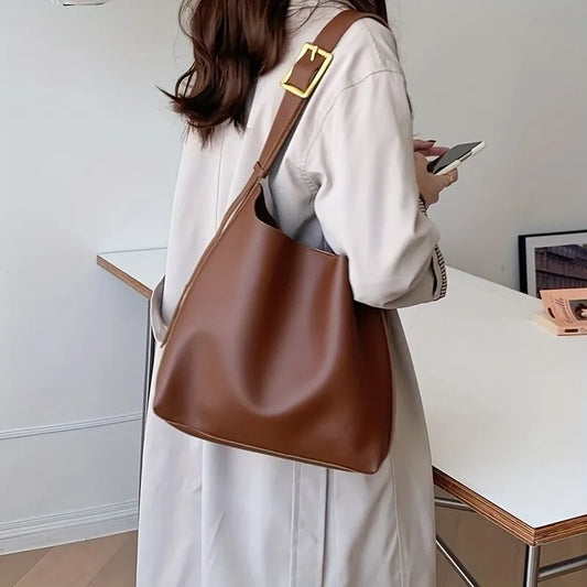 Out-Shine | Black leather bag