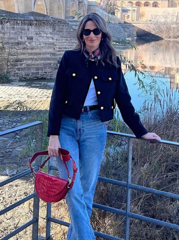 Out-Shine | Trendy Buttoned Short Blazer