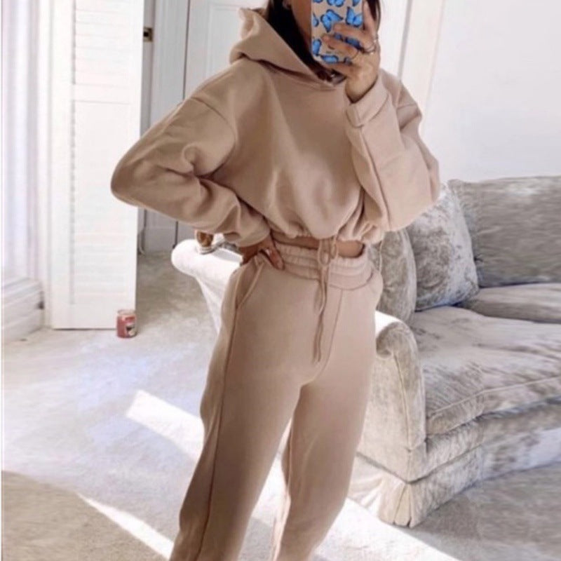 Out-Shine | Fashionable Set with Cropped Hoodie and Sweatpants