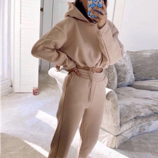 Out-Shine | Fashionable Set with Cropped Hoodie and Sweatpants