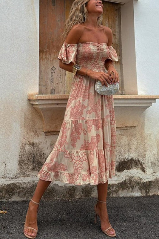 Deslumbra | Vestido midi de capas con estampado único, hombros descubiertos, fruncido y mangas con volantes