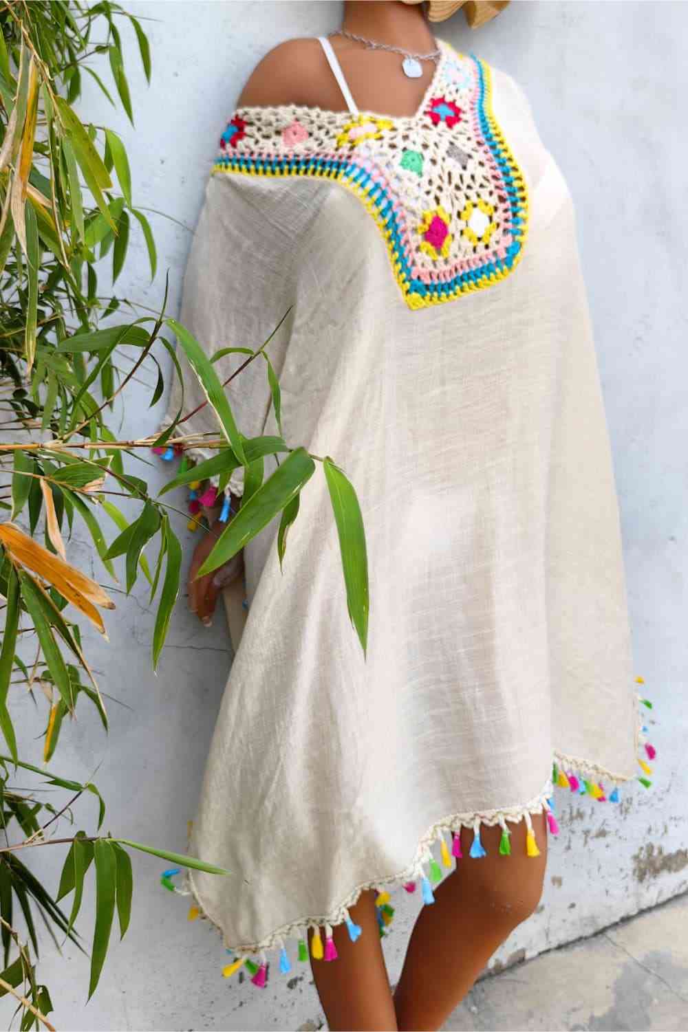 Deslumbra | Vestido bordado con detalle de borlas