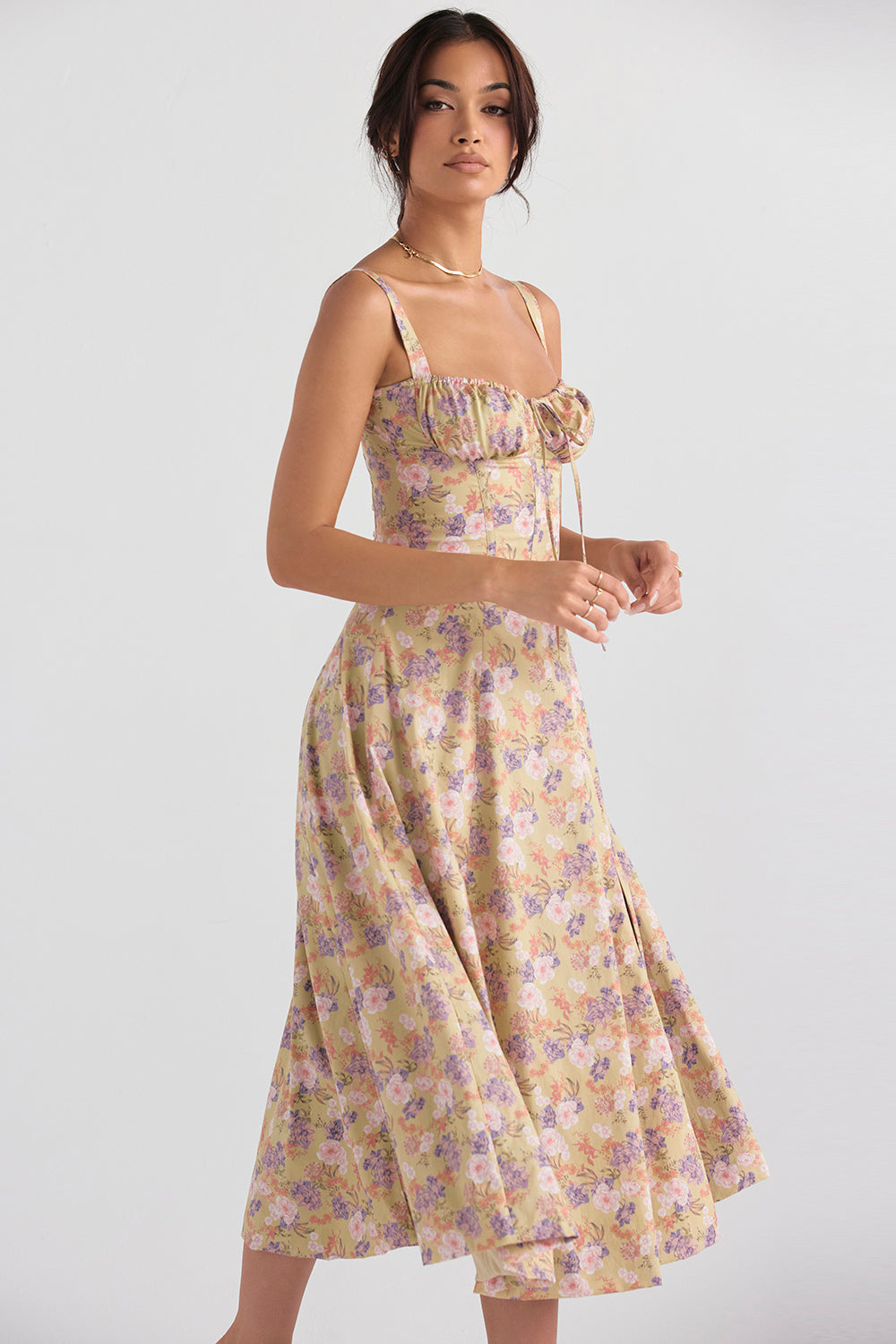 Out-Shine | Bustier dress with waist shaping