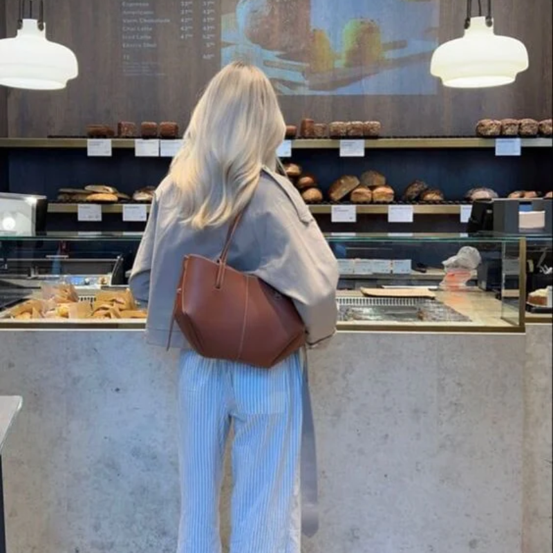 Deslumbra | Bolso de hombro marrón de diseñador para mujer