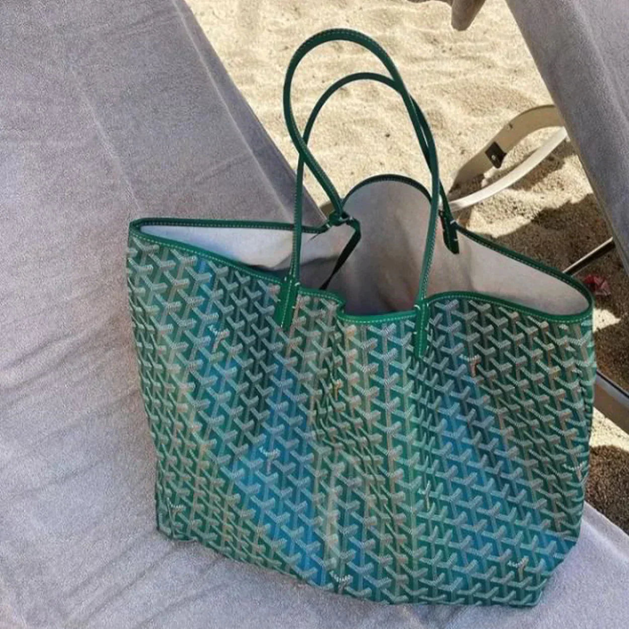 Out-Shine | Trendy modern women's handbag