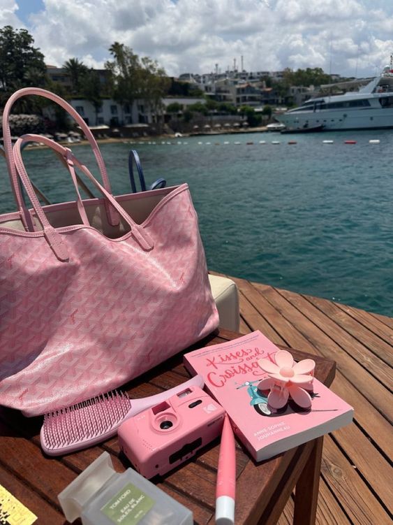 Out-Shine | Roomy & Stylish Bag