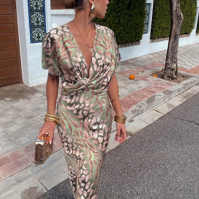 Deslumbra | Elegante vestido largo con detalle retorcido